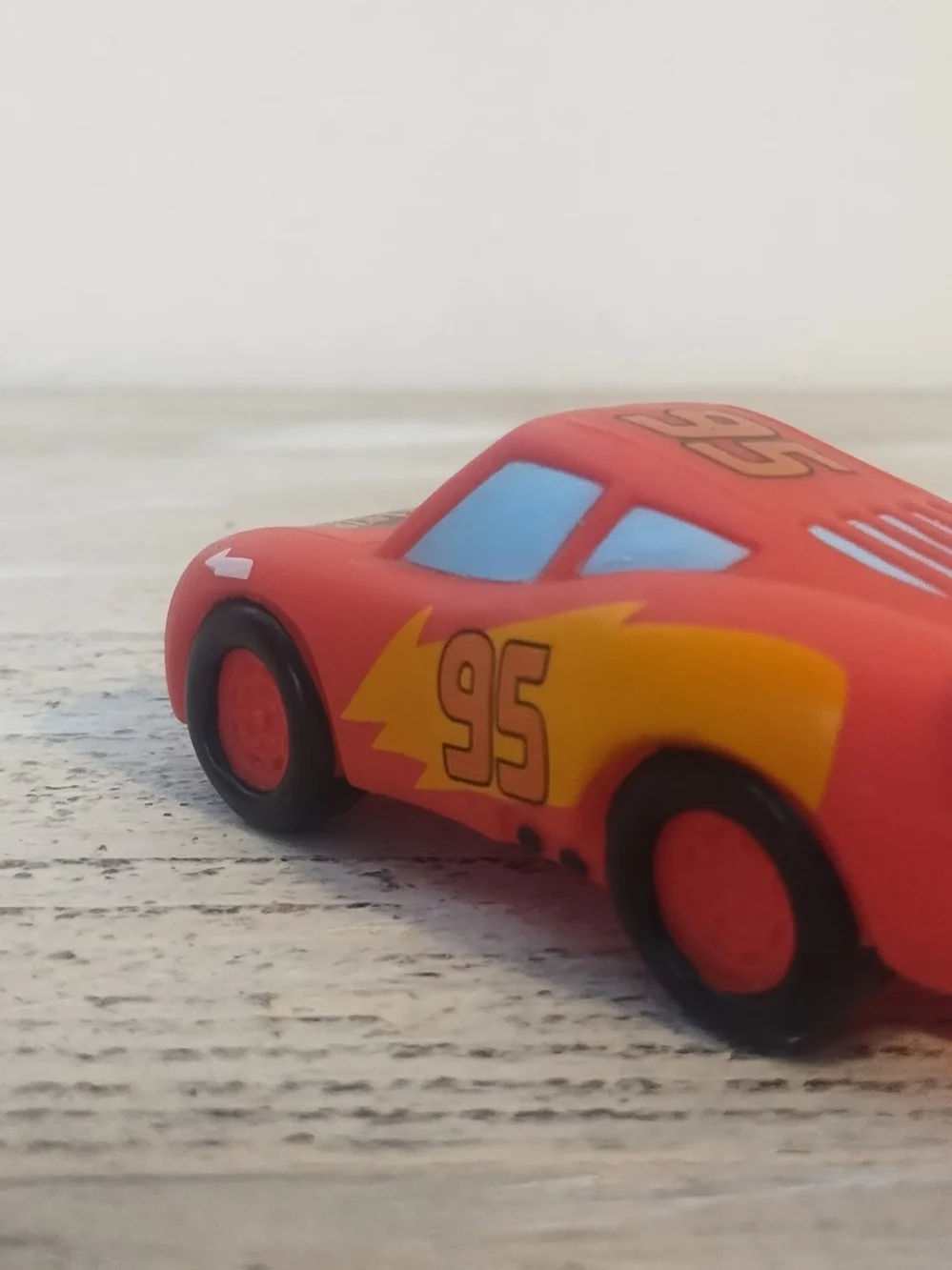 Disney Cars Lightening McQueen 95 Plastic Vinyl Toy Car